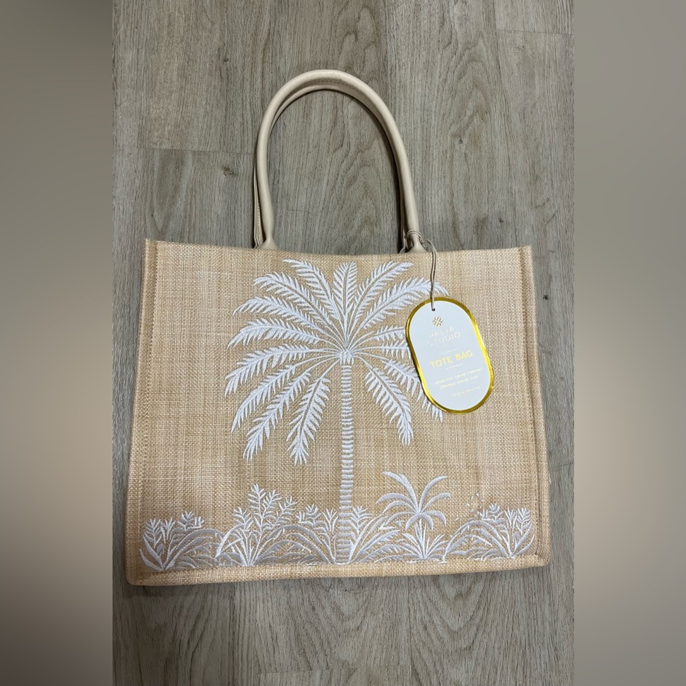 Beautiful palm tote